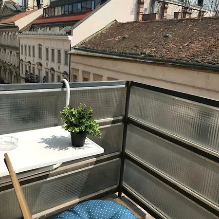 Be A Budapester3 * Boedapest