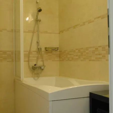 Be A Budapester3 * Budapest