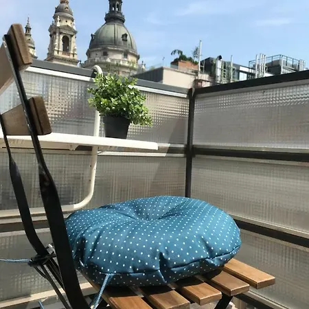 Be A Budapester3